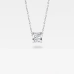 Ogrlica Burence Ogrlica je napravljena od srebra 925.  