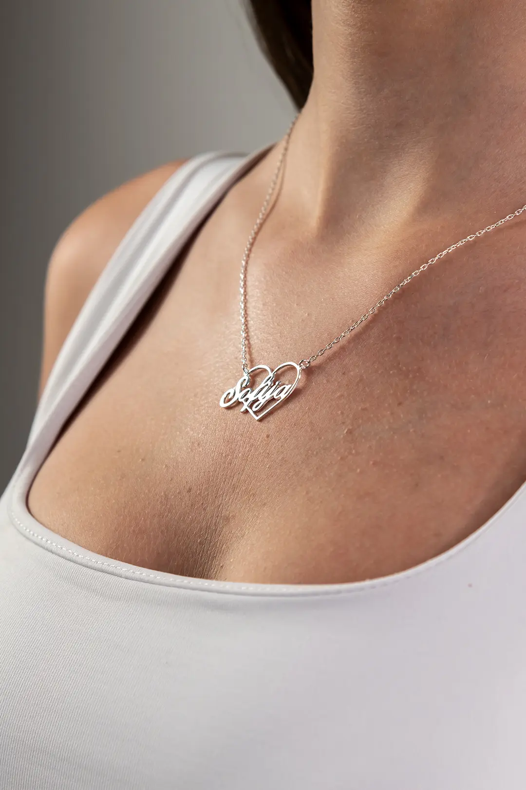 Ogrlica sa natpisom Ogrlica sa natpisom